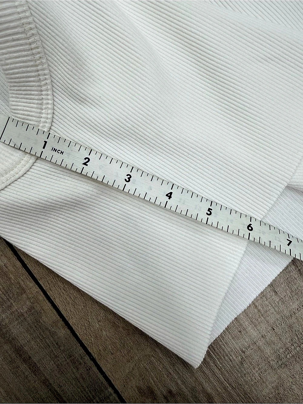 White Ribbed Cropped Racerback Tank - Picture 4 of 5